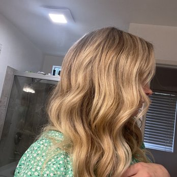 Sandi Ridgeway Hair - Love my highlights! - Hair Stylists Near Me - Encinitas, California Sandi Ridgeway Hair - Love my highlights! - Hair Stylists Near Me - Encinitas, California