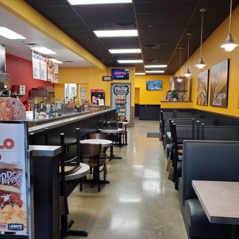 Lennys Grill & Subs - Decor - American Near Me - Grapevine, Texas