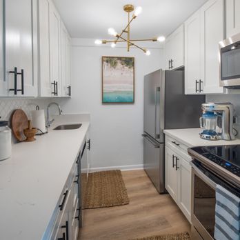 B Construction - Everything remodeled from the counter tops, flooring to the ceiling light! - General Contractors Near Me