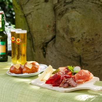 Restaurant elements - Swiss Food Near Me - Baden, AG Restaurant elements - Swiss Food Near Me - Baden, AG