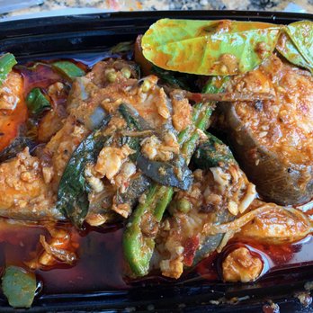 LAX-C - Kaeng Pa Pla Dook (spicy catfish in red curry) - International Grocery Near Me - Los Angeles, California