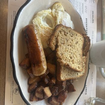 Phoenicia Diner - Classic breakfast plate - Diners Near Me - Phoenicia, New York