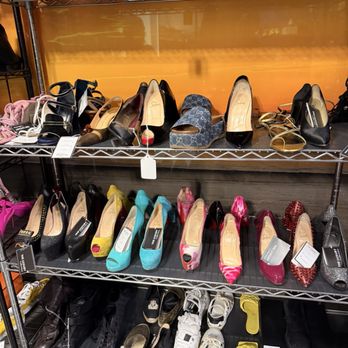 Gold and Beyond - Various luxury brand shoes - Pawn Shops Near Me - Las Vegas, Nevada Gold and Beyond - Various luxury brand shoes - Pawn Shops Near Me - Las Vegas, Nevada