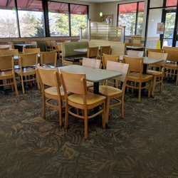 Wendy's - Dining room