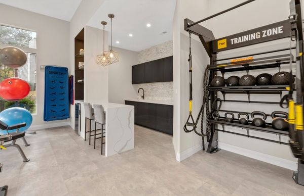 Woodford Apartments by null