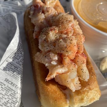 Lobster West - Lobster Roll - Seafood Near Me - Encinitas, California