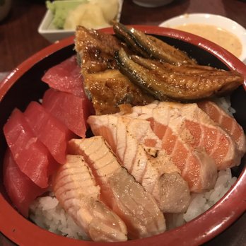 Musashi's - Chirashi Bowl (substituted with tuna, seared salmon, and eel only) - Japanese Near Me - Bellevue, Washington Musashi's - Chirashi Bowl (substituted with tuna, seared salmon, and eel only) - Japanese Near Me - Bellevue, Washington