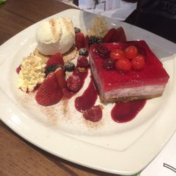 Tony Macaroni - A monster sized cherry cheesecake!
