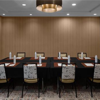 Embassy Suites by Hilton Phoenix Biltmore - Meeting Room - Hotels Near Me - Phoenix, Arizona Embassy Suites by Hilton Phoenix Biltmore - Meeting Room - Hotels Near Me - Phoenix, Arizona