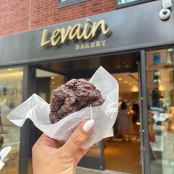 Levain Bakery - Back Bay, Boston - Dark Chocolate Chip Cookie - Bakeries Near Me - Boston, Massachusetts Levain Bakery - Back Bay, Boston - Dark Chocolate Chip Cookie - Bakeries Near Me - Boston, Massachusetts