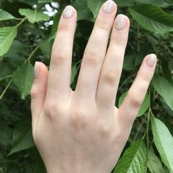 Li Li & Nails