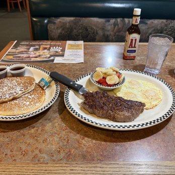 Black Bear Diner Bakersfield - American Near Me - Bakersfield, California