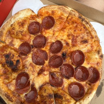 Stellar Pizza - Pepperoni pizza - Pizza Near Me