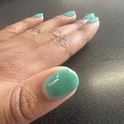 Lisa's Nail Salon - Chipped nail color