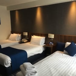 Holiday Inn Express Edinburgh Airport - Two twins and a hide-away couch for 3 of us. It will do. They didn't seem to have any rooms with 2 doubles.