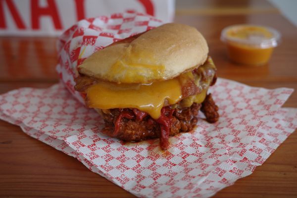 Howlin' Ray's Hot Chicken - Chinatown by null