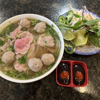 New Phở 999 - Rare steak and Meat Ball Pho - Vietnamese Near Me - North Hollywood, California New Phở 999 - Rare steak and Meat Ball Pho - Vietnamese Near Me - North Hollywood, California