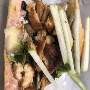 Wandering Dave's - Grilled chicken, brie and sliced apple on fresh baguette - Breakfast & Brunch Near Me - Brewster, New York
