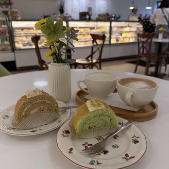 Shirini Sara - Bakeries Near Me - North York, Ontario
