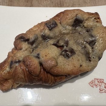Le Pain Quotidien - Croissant cookie - Coffee & Tea Near Me - Glendale, California Le Pain Quotidien - Croissant cookie - Coffee & Tea Near Me - Glendale, California