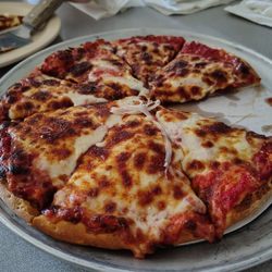 Ace's Chicago Pizza - Regular cheese pizza