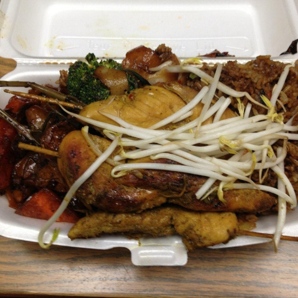 Chicken Sate with Drunken Noodles and Fried Rice Chicken Sate with Drunken Noodles and Fried Rice