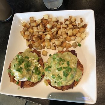 Siphon Coffee - It took 22 minutes to get my eggs benedict.  #fail - Cafes Near Me - Houston, Texas