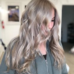 Sassy Beauty Studio  - Global blonde