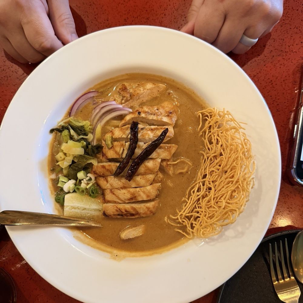 Noods Thai Noodle Soul - Khoa Soi w/grill chicken - Thai Near Me - Orlando, Florida Noods Thai Noodle Soul - Khoa Soi w/grill chicken - Thai Near Me - Orlando, Florida