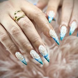 Helen Nail Artist