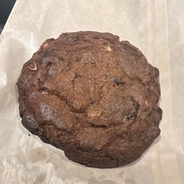 Almond cookie