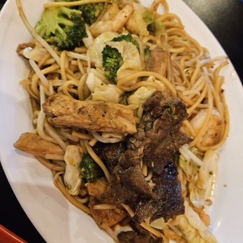 Chef Ben Sushi & Asian Express - Yakisoba - Japanese Near Me - Goodyear, Arizona