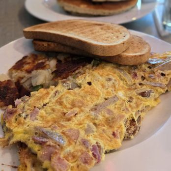 Westchester Diner - Diners Near Me - Peekskill, New York