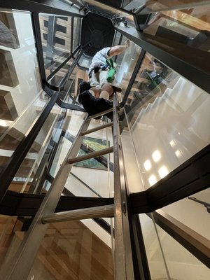 Interior Window Cleaning - We specialize in the meticulous removal of salt spray, hard water spots, and seasonal buildup that clouds your perspective. Our expertise ensures that even the most difficult-to-reach architectural glass is cleaned with total safety and precision. We treat your interior and exterior spaces with the utmost respect, moving carefully around your furniture and landscaping to deliver a transformative clarity that brightens every room.
Our expertise also extends to high-dusting and cleaning other hard-to-reach areas, such as chandeliers, sconces, and tub enclosures, where precision and safety are critical.