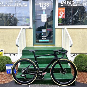 Dave's Road Bikes - Fuji Transonic Disc with SRAM AXS Electronic Shifting - Bikes Near Me - Dover, Delaware Dave's Road Bikes - Fuji Transonic Disc with SRAM AXS Electronic Shifting - Bikes Near Me - Dover, Delaware