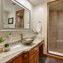 Sonoma Coast Villa - Poolside Deluxe King