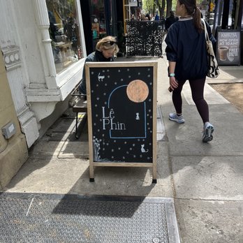 Le Phin - Outside - Coffee & Tea Near Me - New York, New York