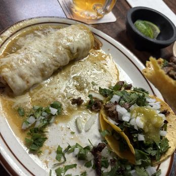 Tacos Y Mariscos Casa Tabares - Chicken enchilada in green sauce and taco de asada - Seafood Near Me - Taft, California Tacos Y Mariscos Casa Tabares - Chicken enchilada in green sauce and taco de asada - Seafood Near Me - Taft, California