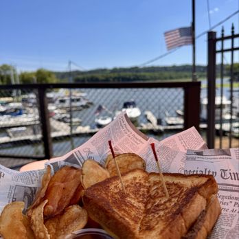 Yardarm - Bars Near Me - Dubuque, Iowa Yardarm - Bars Near Me - Dubuque, Iowa