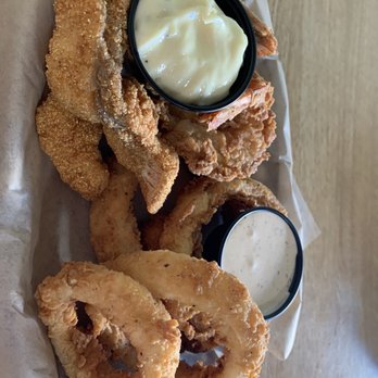 Paw-Paw's Catfish House - Seafood Near Me - Bastrop, Texas