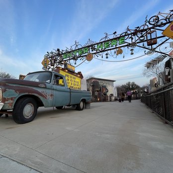 Truck Yard - Beer Gardens Near Me - The Colony, Texas Truck Yard - Beer Gardens Near Me - The Colony, Texas