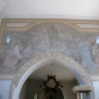 Ev.-luth. Kirche St. Marien - Das noch zu restaurierende Bild von 1913 dort. Christi Himmelfahrt. - Churches Near Me - Waren, MV