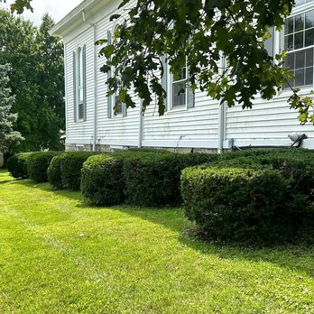 Professional Edge Lawn Care - Lawn Services Near Me Professional Edge Lawn Care - Lawn Services Near Me