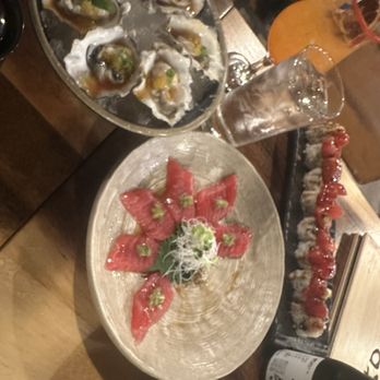 Oao - Sushi Bar & Grill at Wailea - Raw oysters Big eye ahi Specialty Roll - Sushi Bars Near Me - Kihei, Hawaii Oao - Sushi Bar & Grill at Wailea - Raw oysters Big eye ahi Specialty Roll - Sushi Bars Near Me - Kihei, Hawaii