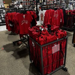 DICK'S Sporting Goods