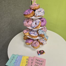 2 dozen custom order, both the glaze and the sprinkles were custom requests