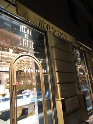 Neve di Latte by null