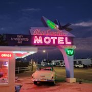 Photo of Blue Swallow Motel - Tucumcari, NM, United States. Cool neon!