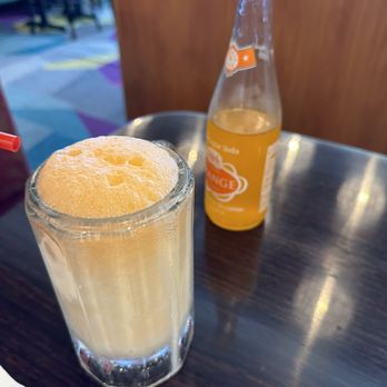 White Rabbit Dessert Experience - Orange cream soda Orange Creamsicle (Float) - Desserts Near Me - Tonawanda, New York White Rabbit Dessert Experience - Orange cream soda Orange Creamsicle (Float) - Desserts Near Me - Tonawanda, New York