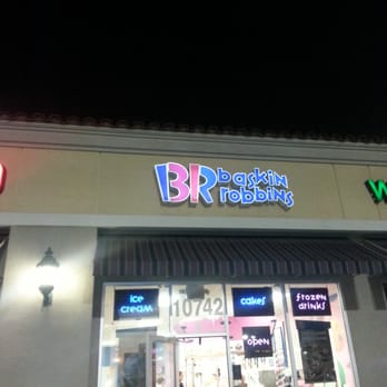 Baskin-Robbins - The entrance - Ice Cream & Frozen Yogurt Near Me - Stockton, California